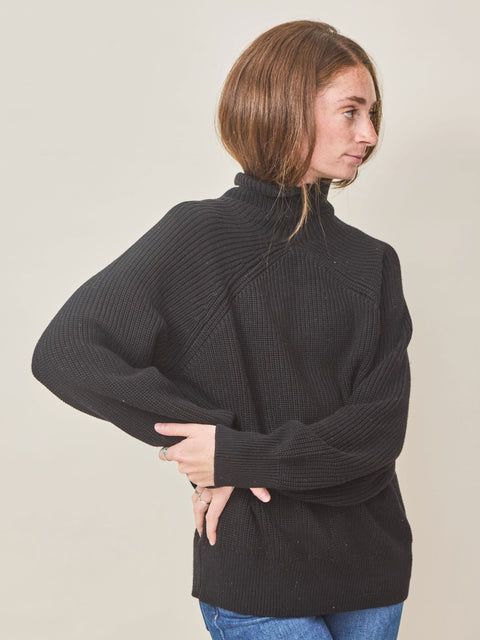 Lauren, black