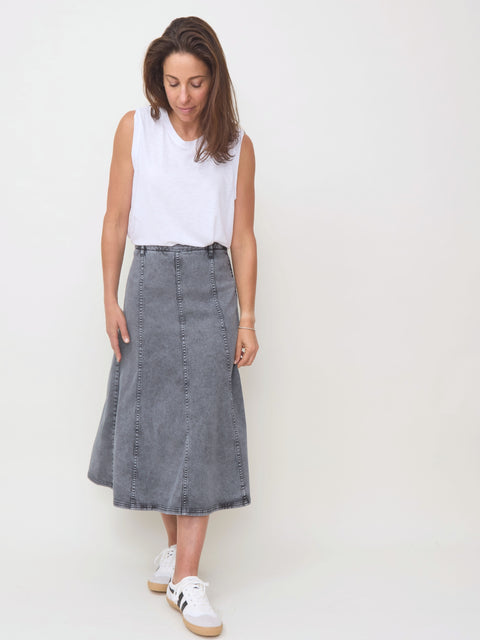 Saara, Washed Black