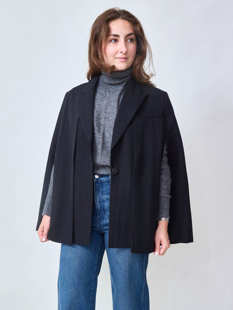 Avenue Cape, Black