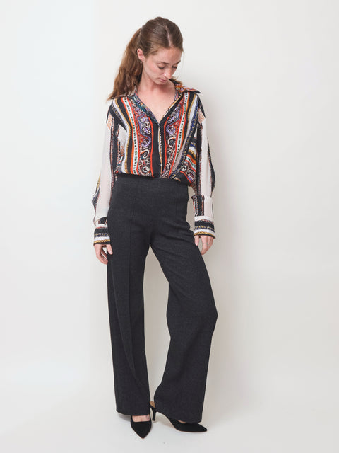 Elaine, asphalt fluid flannel