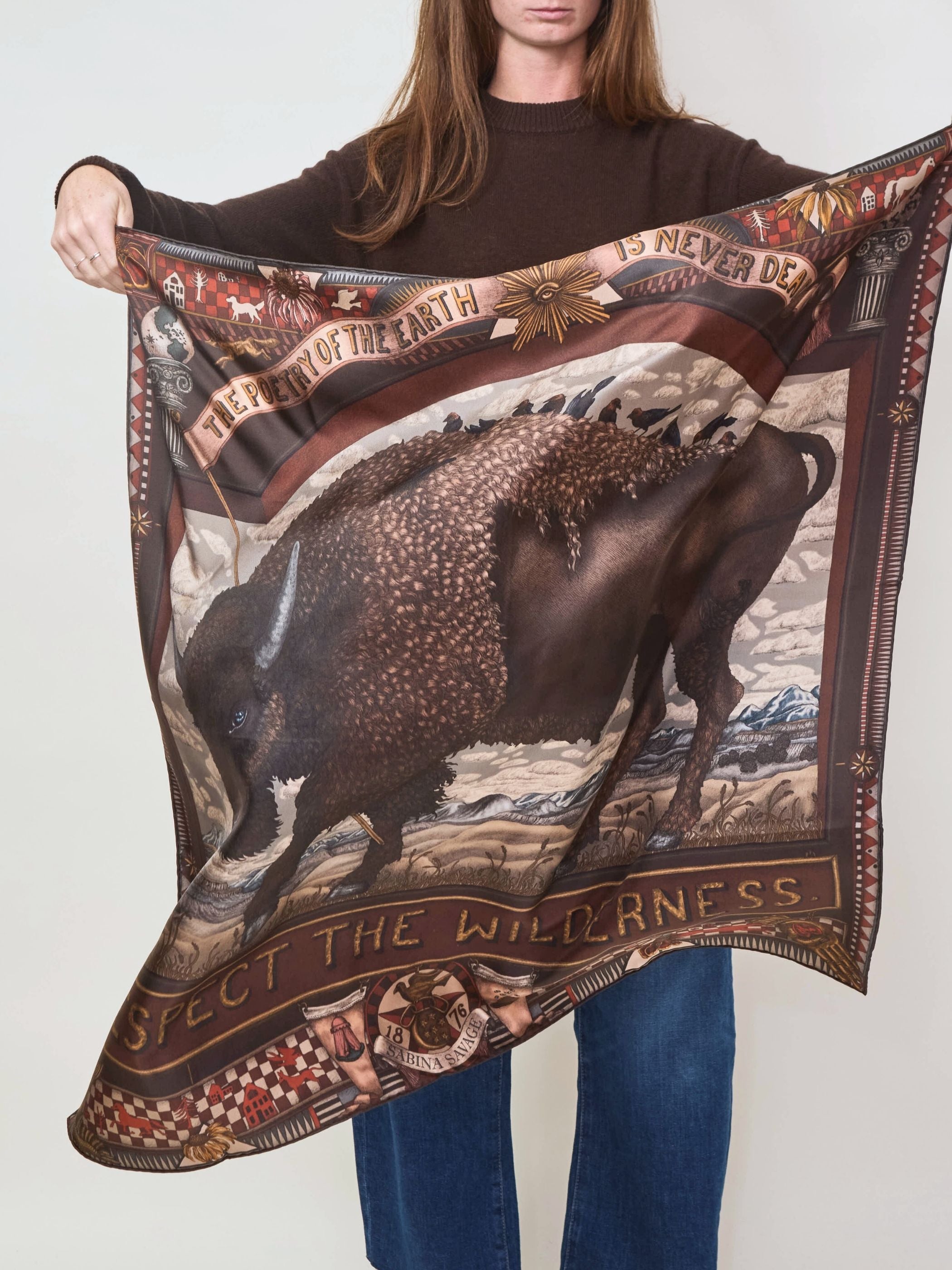 Secrets of the Bison, 90cm silk, saguine – teaandoranges