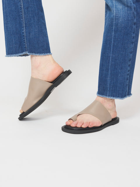 One side slide, taupe
